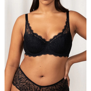 Triumph Essential Lace Balconette Padded Bra 